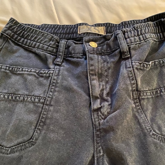 Jeans - Picture 2 of 4